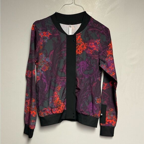 Fabletics Ithaca Bomber Jacket size Small Romantic print lightweight women’s - Picture 2 of 8